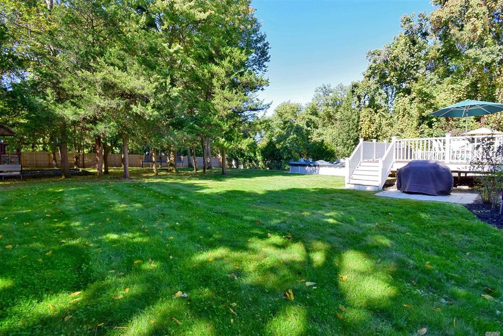 7 Karen Ct Wading River Wading River NY 11792