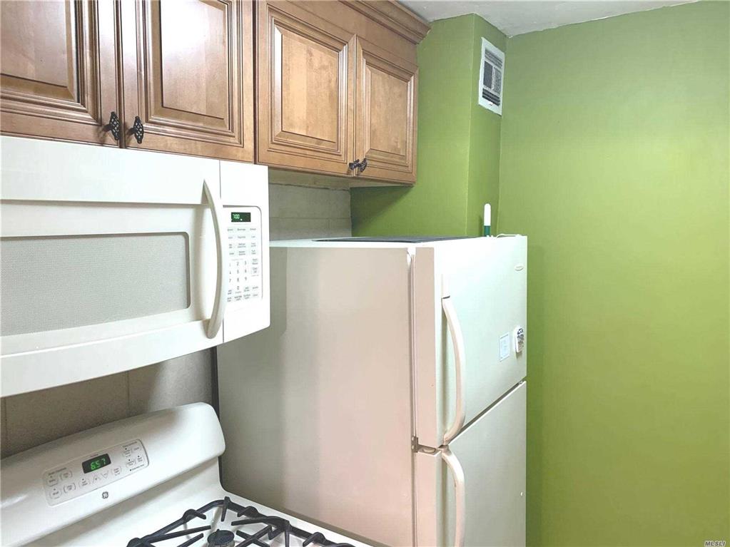 67-50 Thornton Pl Forest Hills Forest Hills NY 11375