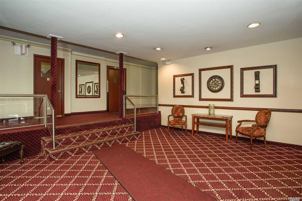 30 Pearsall Ave Glen Cove Glen Cove NY 11542