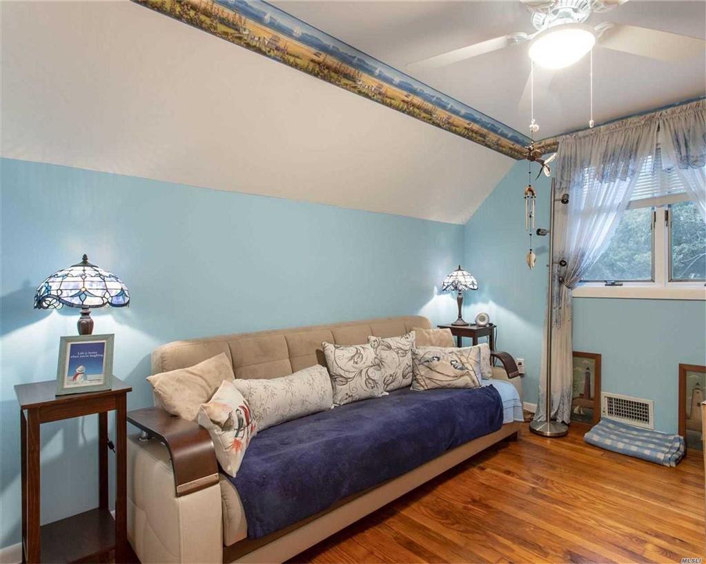 60 Gildare Dr E. Northport E. Northport NY 11731