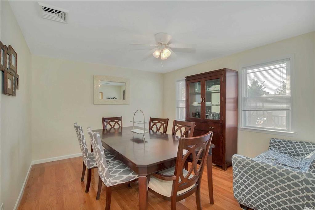214 Division Ave Massapequa Massapequa NY 11758