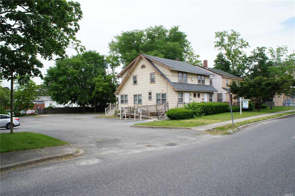 2 & 4 Union Ave Center Moriches Center Moriches NY 11934