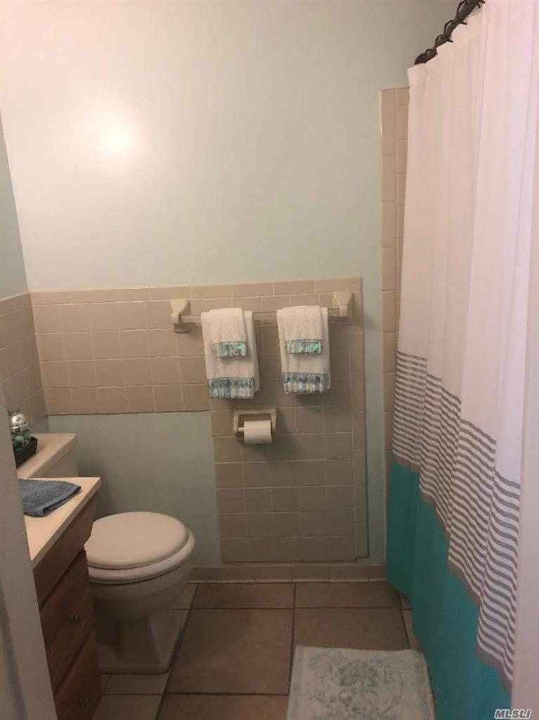 150 Pointe Cir Coram Coram NY 11727