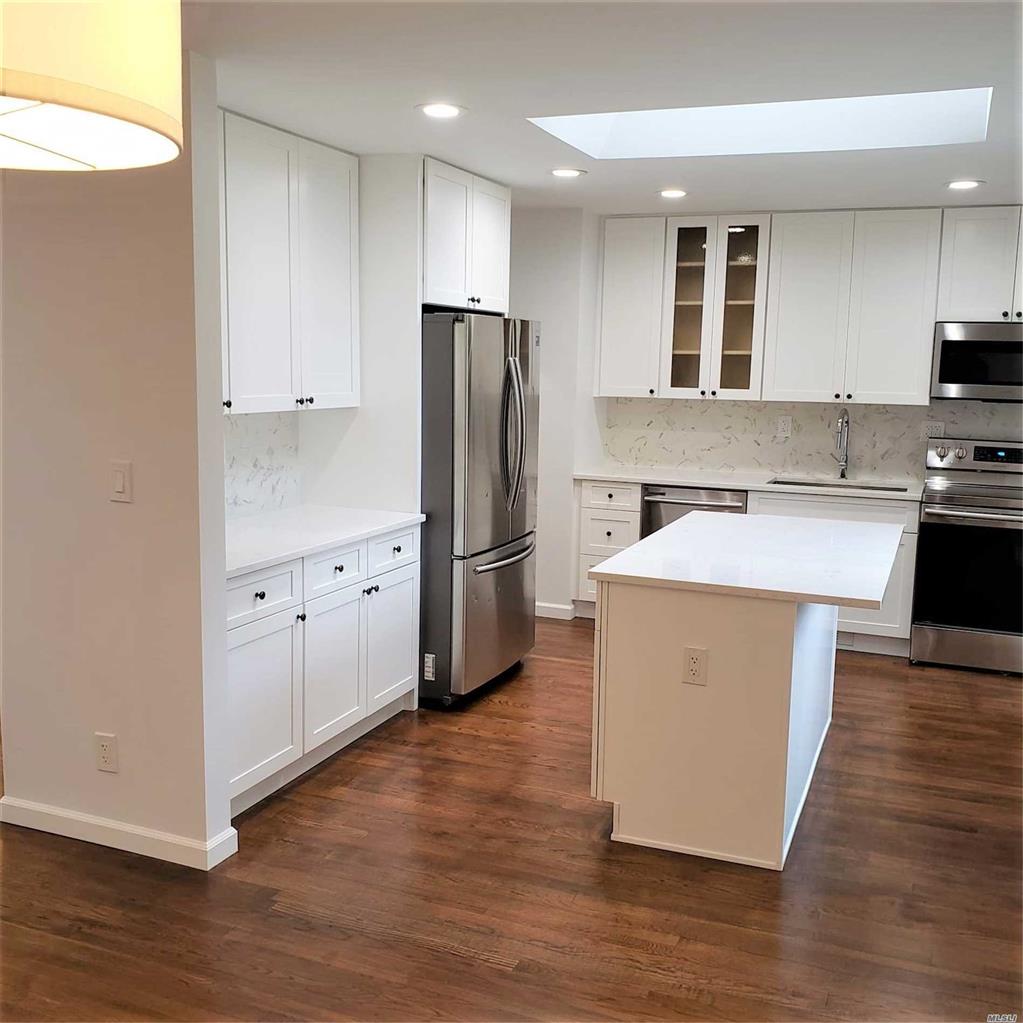 42 Butterfly Dr Hauppauge Hauppauge NY 11788