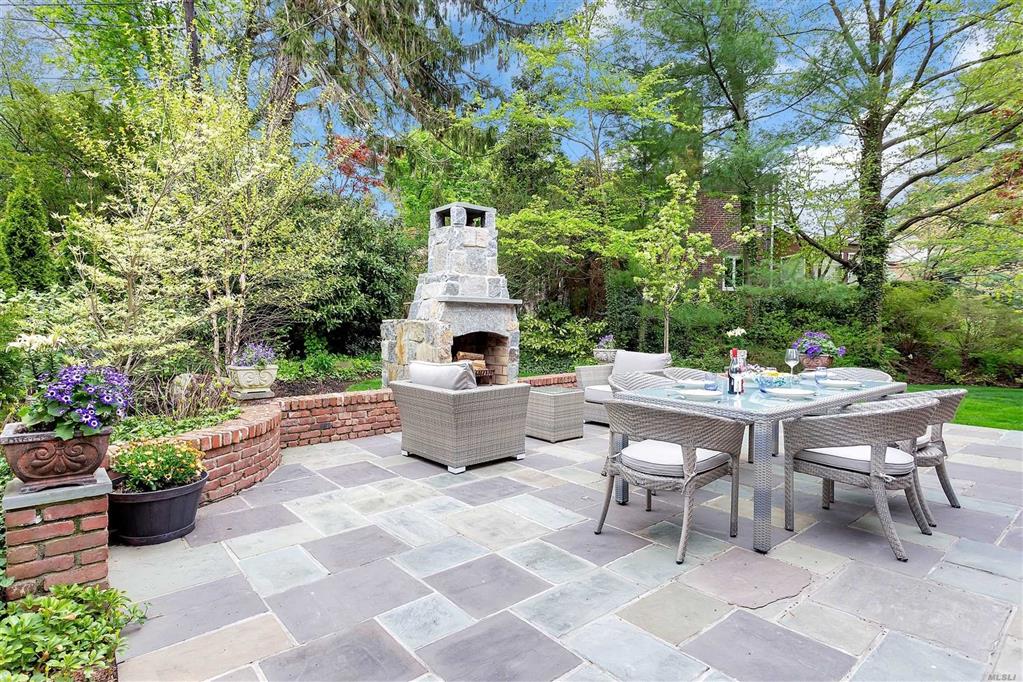 8 Fairway Ln Manhasset Manhasset NY 11030