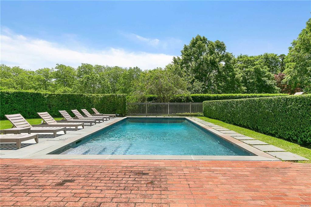 10 Lily Pond Ln East Hampton East Hampton NY 11937