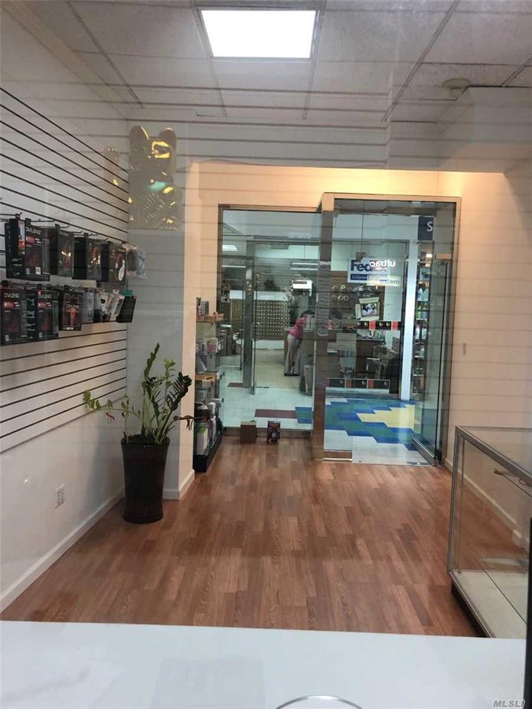 41-70 Main St Flushing Flushing NY 11355