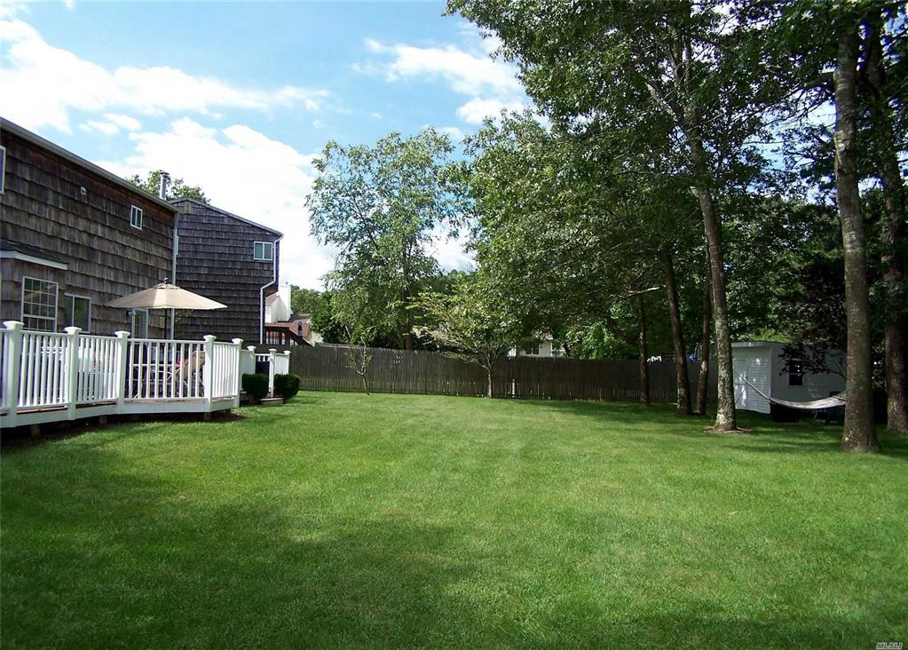 5 Larry Ct Manorville Manorville NY 11949