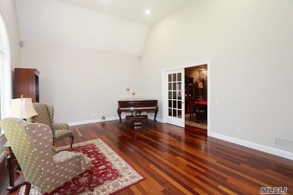 214 Sunset Rd Oyster Bay Cove Oyster Bay Cove NY 11771