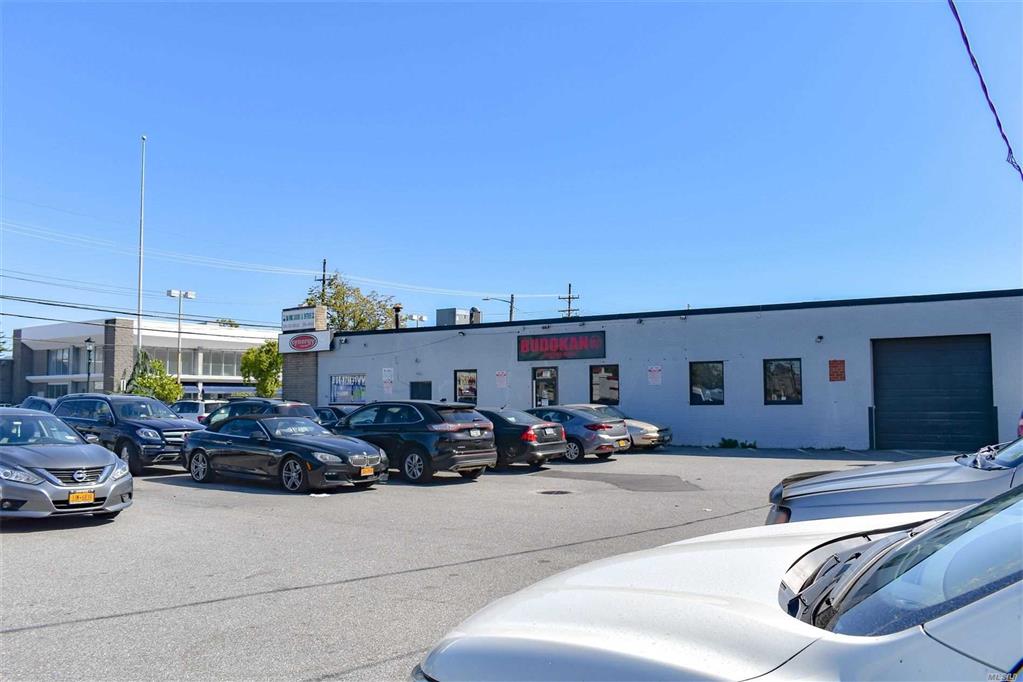 640-650 Merrick Rd Lynbrook Lynbrook NY 11563