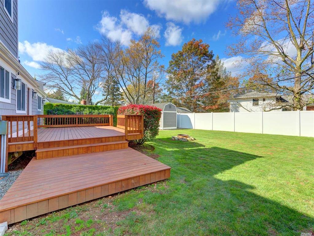 60 Lewis Ln Syosset Syosset NY 11791