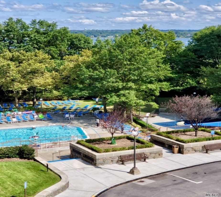 18-05 215th St Bayside Bayside NY 11360